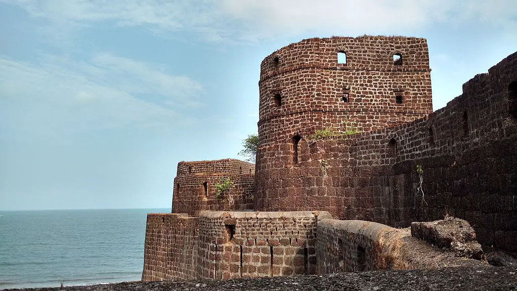 மகாராஷ்டிரா மாநில சுற்றுலா இடங்கள் Vijaydurg Fort